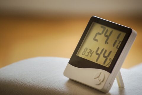 digitale Wetterstation misst auch die Luftfeuchtigkeit