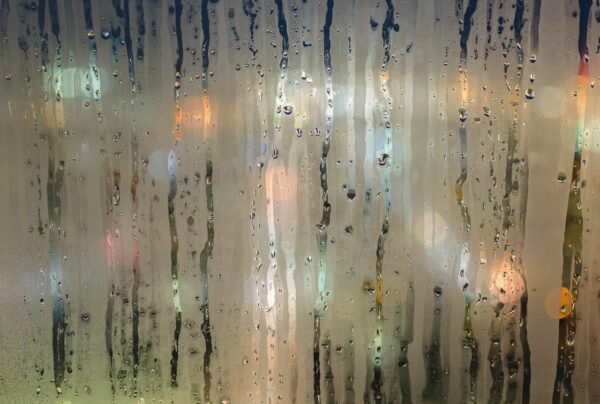 Kondenswasser am Fenster